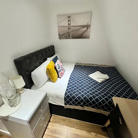 Euston Station Private Bedrooms 2 Min Walk 1